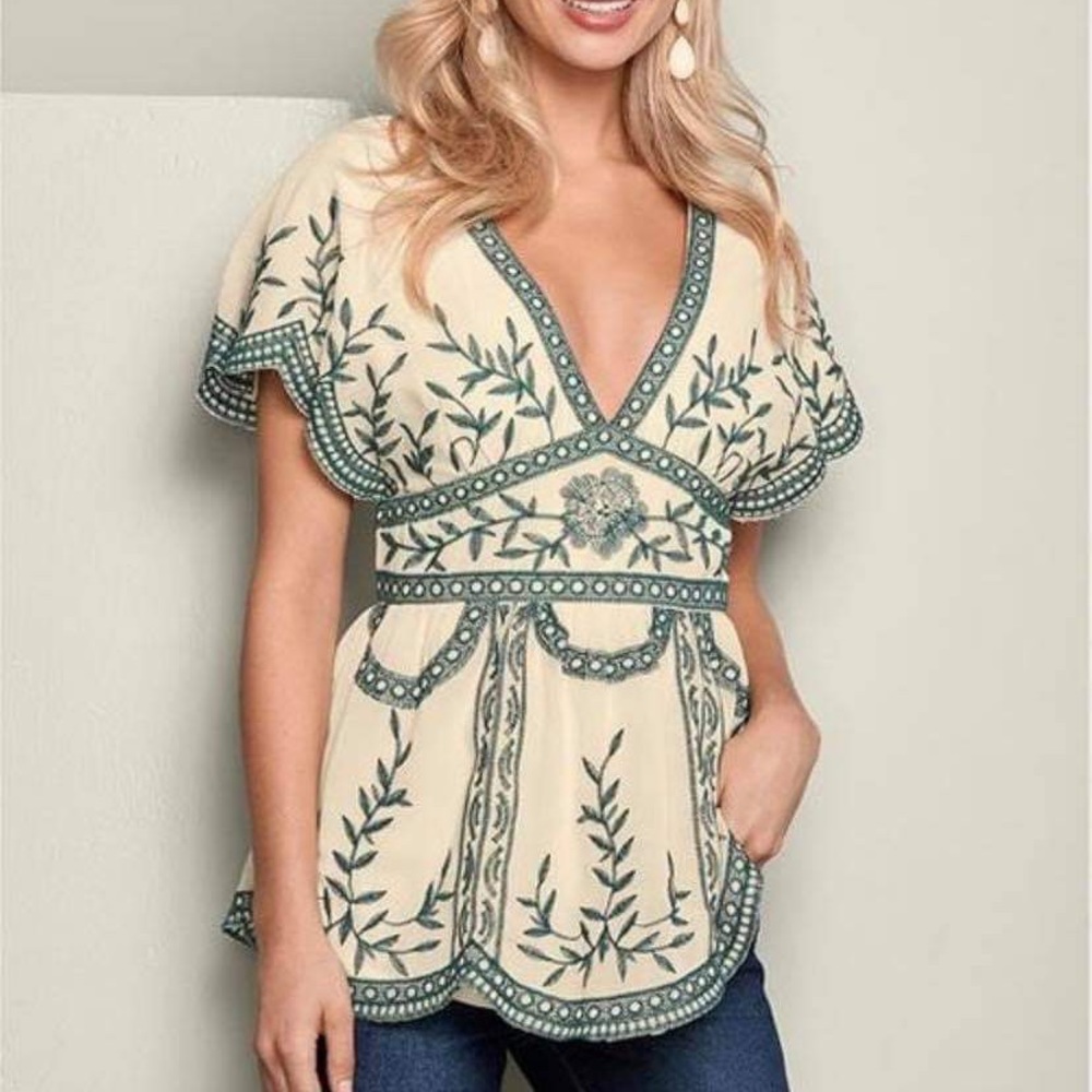Adorable embroidered top